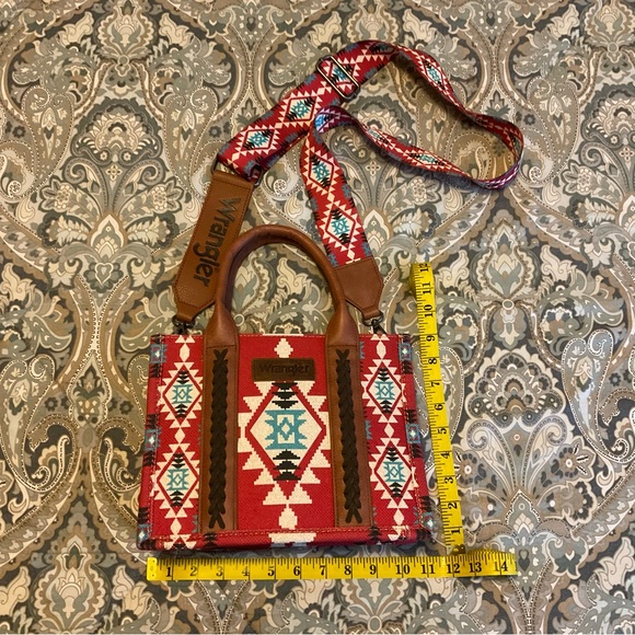 New Wrangler Southwestern Print Canvas  Small Crossbody Tote - Picture 9 of 10